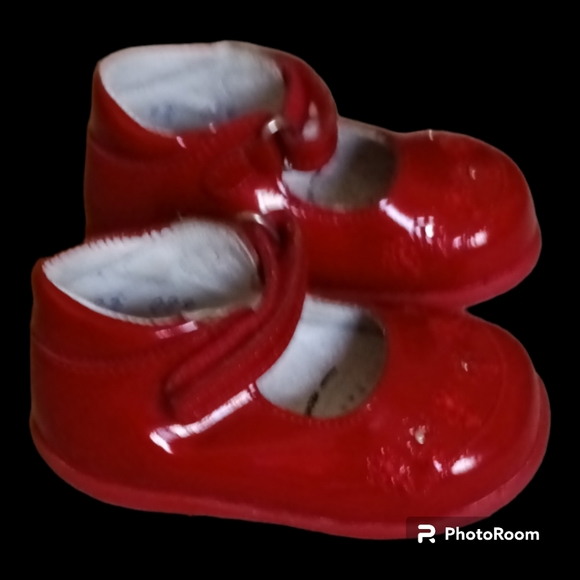 Toddler Girl's Dogi Red Mary Janes - Picture 4 of 7